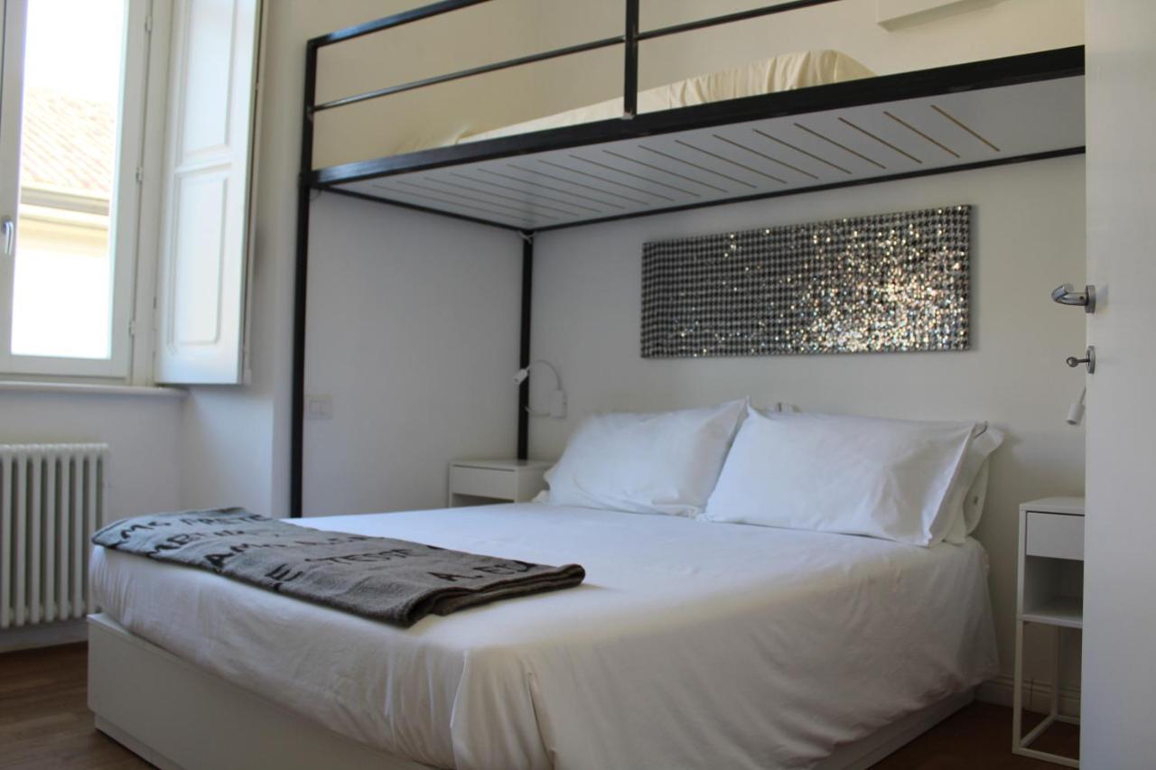 Palazzo Della Torre Elegant Apartment In โกโม ภายนอก รูปภาพ