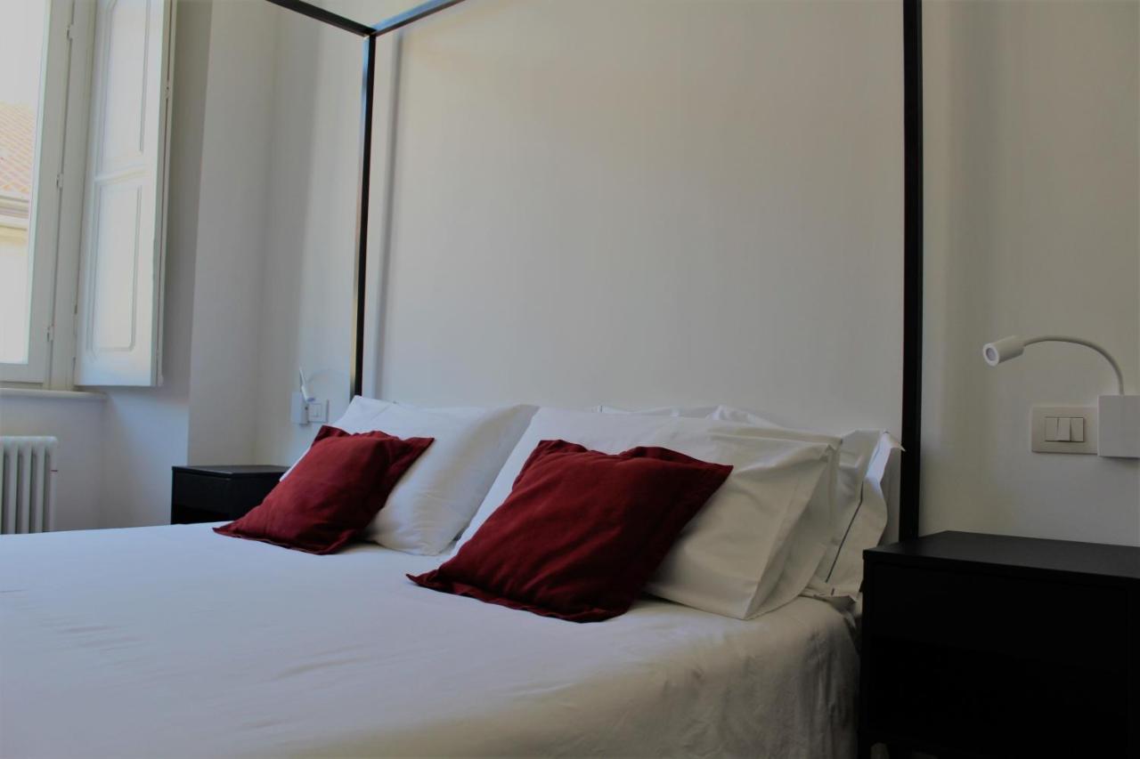 Palazzo Della Torre Elegant Apartment In โกโม ภายนอก รูปภาพ