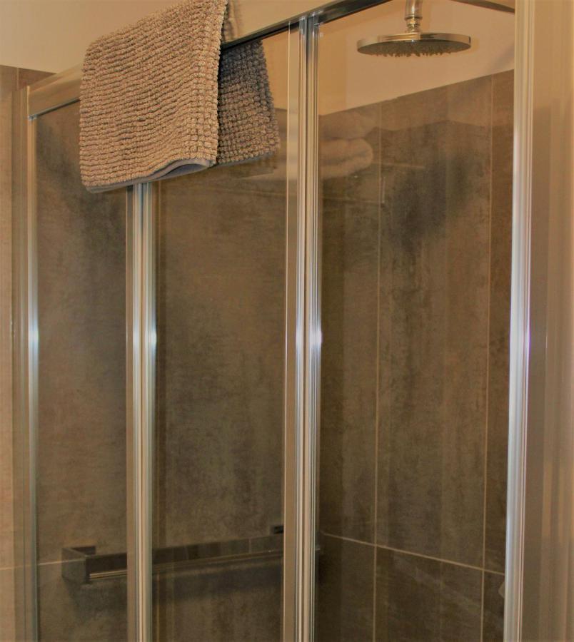 Palazzo Della Torre Elegant Apartment In โกโม ภายนอก รูปภาพ