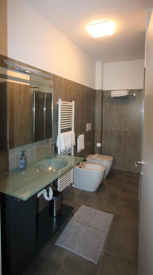 Palazzo Della Torre Elegant Apartment In โกโม ภายนอก รูปภาพ