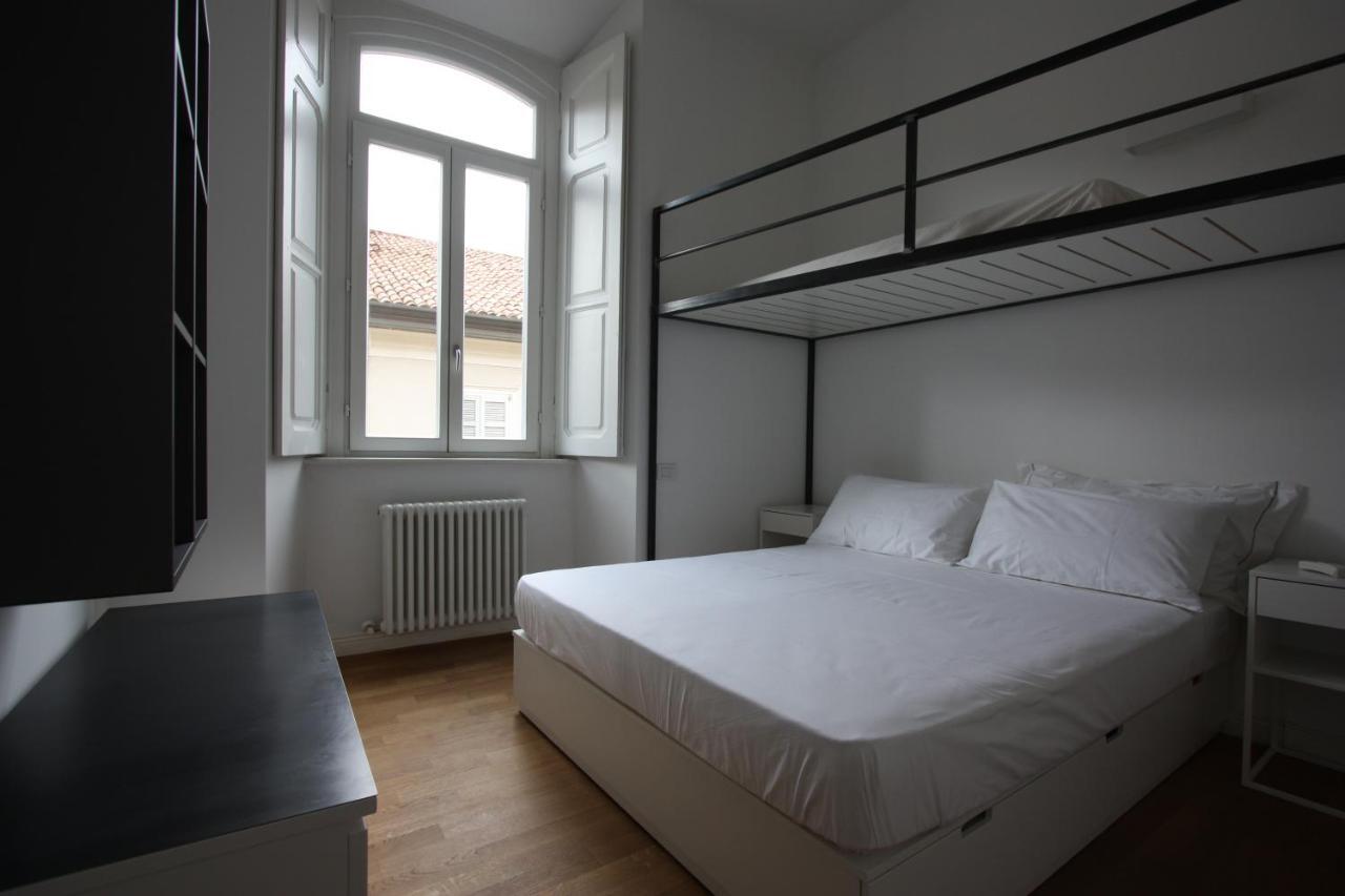 Palazzo Della Torre Elegant Apartment In โกโม ภายนอก รูปภาพ